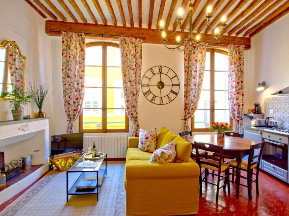 Cent Cinq - Unique Apartments In The Heart Of Apt Buitenkant foto
